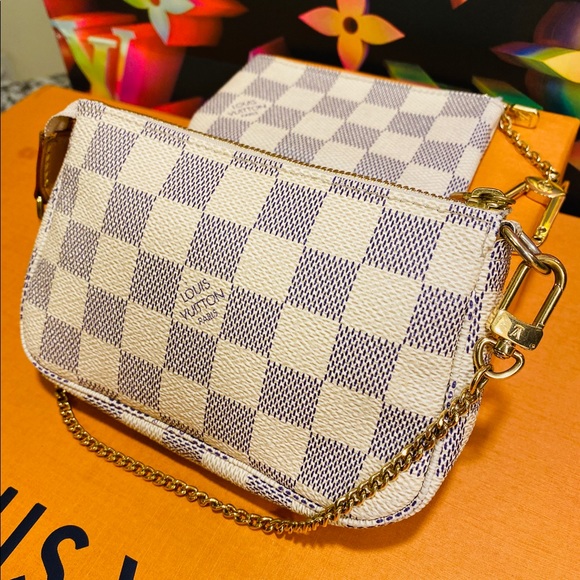 Damier Azur Louis Vuitton Bundle - Picture 2 of 13